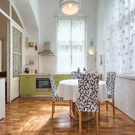 Apartmán Silvia By Interhome Pula