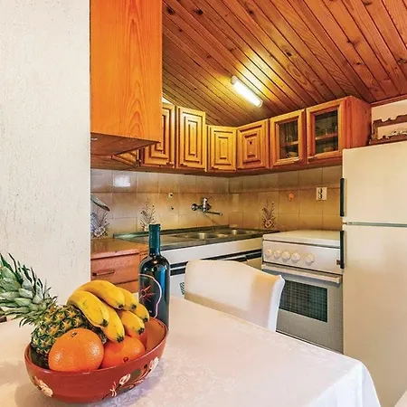 Apartmán Silvia By Interhome Pula