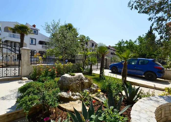 Silvia By Interhome Daire Pula