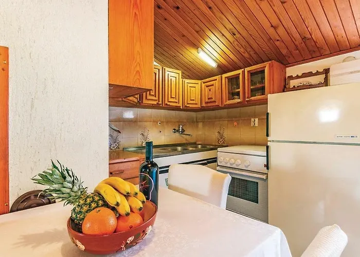 Daire Silvia By Interhome Pula