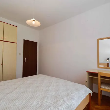 Apartment Apartment Silvia By Interhome Pula