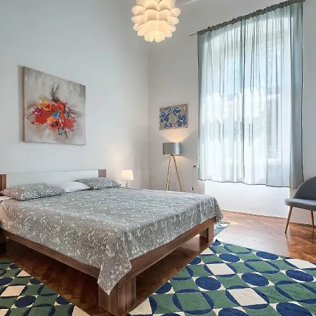 Apartment Apartment Silvia By Interhome Pula