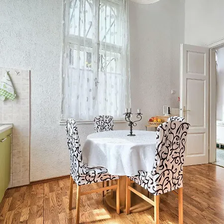 Apartment Silvia By Interhome
