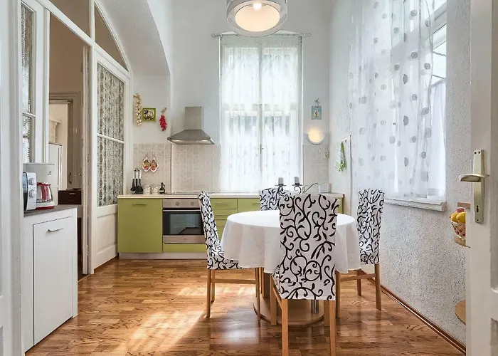 Lejlighed Silvia By Interhome Pula