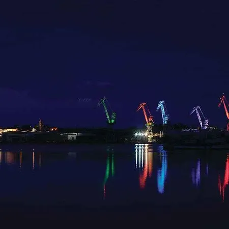 Silvia By Interhome Appartamento Pola