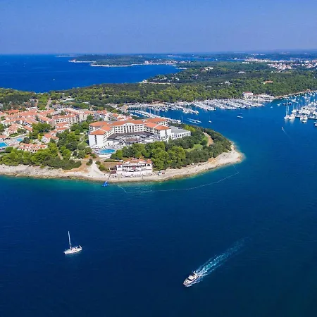 Silvia By Interhome *