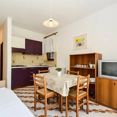 Silvia By Interhome * Pola