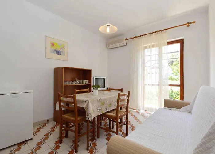 Silvia By Interhome Apartament *